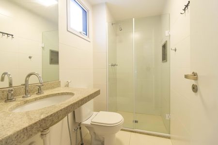 Apartamento à venda com 140m², 3 quartos e 2 vagasBanheiro da Suíte 1