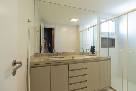 Apartamento à venda com 140m², 3 quartos e 2 vagasBanheiro da Suíte 3