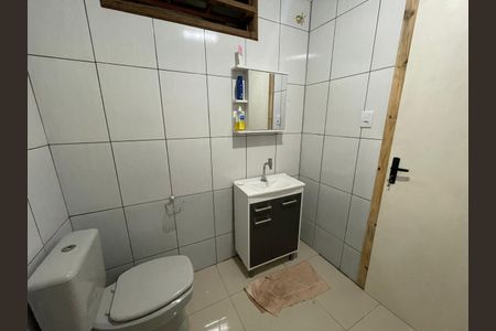 Casa à venda com 138m², 3 quartos e 2 vagasBanheiro