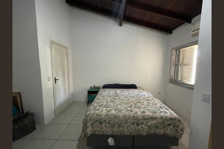 Casa à venda com 138m², 3 quartos e 2 vagasSuíte