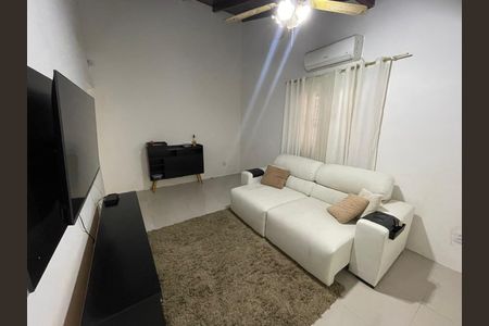 Casa à venda com 138m², 3 quartos e 2 vagasSala de TV