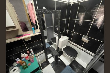 Casa à venda com 138m², 3 quartos e 2 vagasBanheiro da Suíte