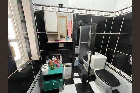 Casa à venda com 138m², 3 quartos e 2 vagasBanheiro da Suíte