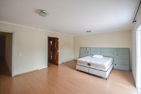 Casa para alugar com 317m², 4 quartos e 4 vagas Casa para alugar com 317m², 4 quartos e 4 vagasSuíte