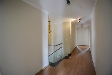 Casa para alugar com 317m², 4 quartos e 4 vagas Casa para alugar com 317m², 4 quartos e 4 vagasHall dos Quartos