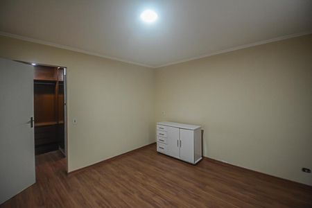 Casa para alugar com 317m², 4 quartos e 4 vagas Casa para alugar com 317m², 4 quartos e 4 vagasSuíte 3