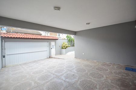 Casa para alugar com 317m², 4 quartos e 4 vagas Casa para alugar com 317m², 4 quartos e 4 vagasGaragem