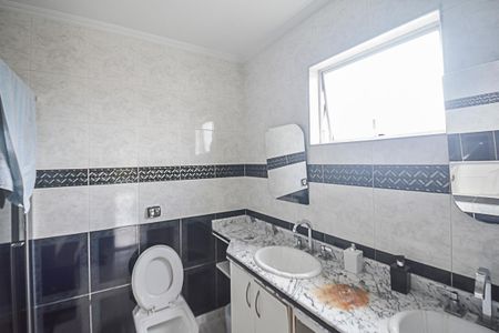 Casa para alugar com 317m², 4 quartos e 4 vagas Casa para alugar com 317m², 4 quartos e 4 vagasBanheiro da Suíte