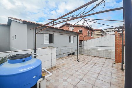 Casa para alugar com 317m², 4 quartos e 4 vagas Casa para alugar com 317m², 4 quartos e 4 vagasQuintal