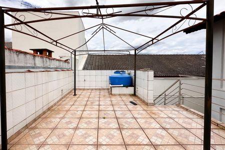 Casa para alugar com 317m², 4 quartos e 4 vagasÁrea Externa