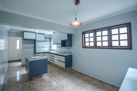 Casa para alugar com 317m², 4 quartos e 4 vagas Casa para alugar com 317m², 4 quartos e 4 vagasCozinha