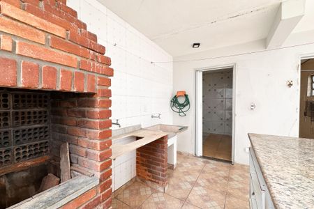 Casa para alugar com 317m², 4 quartos e 4 vagasÁrea comum - Churrasqueira