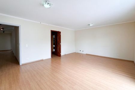 Casa para alugar com 317m², 4 quartos e 4 vagasSuíte 1