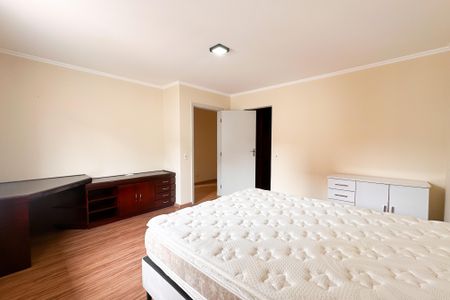 Casa para alugar com 317m², 4 quartos e 4 vagasSuíte 4