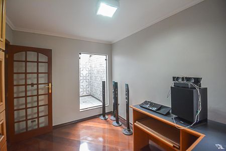 Casa para alugar com 317m², 4 quartos e 4 vagas Casa para alugar com 317m², 4 quartos e 4 vagasEscritório