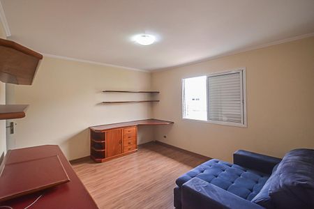 Casa para alugar com 317m², 4 quartos e 4 vagas Casa para alugar com 317m², 4 quartos e 4 vagasSuíte 2