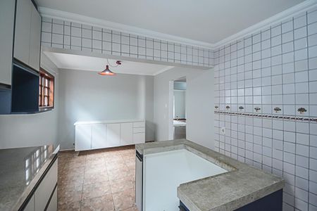 Casa para alugar com 317m², 4 quartos e 4 vagas Casa para alugar com 317m², 4 quartos e 4 vagasCozinha