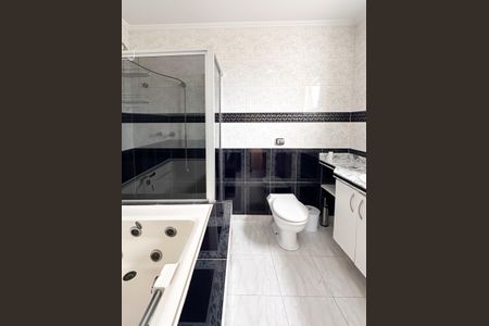 Casa para alugar com 317m², 4 quartos e 4 vagasBanheiro da Suíte 1