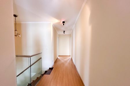 Casa para alugar com 317m², 4 quartos e 4 vagasCorredor