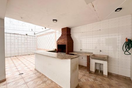 Casa para alugar com 317m², 4 quartos e 4 vagasÁrea comum - Churrasqueira