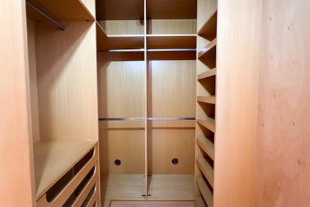 Casa para alugar com 317m², 4 quartos e 4 vagasCloset da Suíte 1