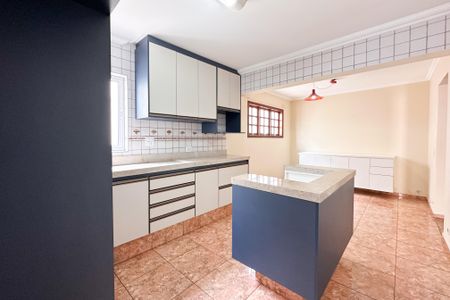 Casa para alugar com 317m², 4 quartos e 4 vagasCozinha