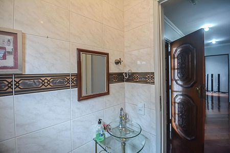 Casa para alugar com 317m², 4 quartos e 4 vagas Casa para alugar com 317m², 4 quartos e 4 vagasLavabo