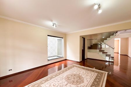 Casa para alugar com 317m², 4 quartos e 4 vagasSala