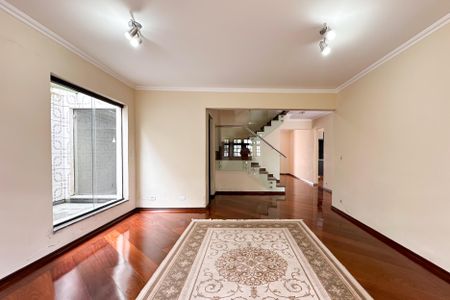 Casa para alugar com 317m², 4 quartos e 4 vagasSala