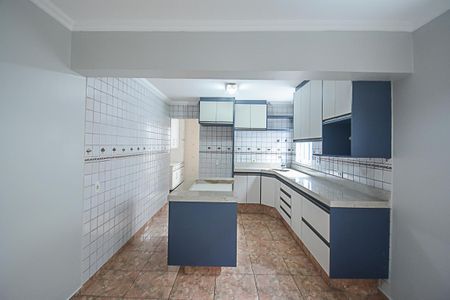 Casa para alugar com 317m², 4 quartos e 4 vagas Casa para alugar com 317m², 4 quartos e 4 vagasCozinha