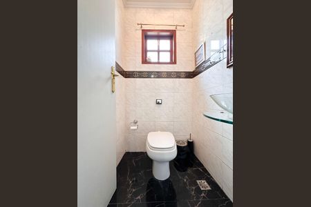 Casa para alugar com 317m², 4 quartos e 4 vagasLavabo