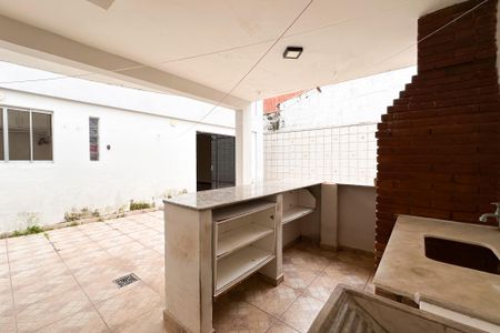 Casa para alugar com 317m², 4 quartos e 4 vagasÁrea comum - Churrasqueira