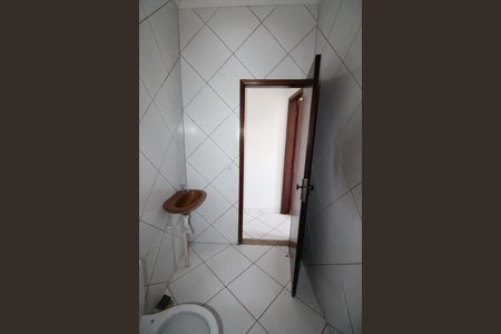 Casa para alugar com 80m², 2 quartos e 2 vagasBanheiro Social