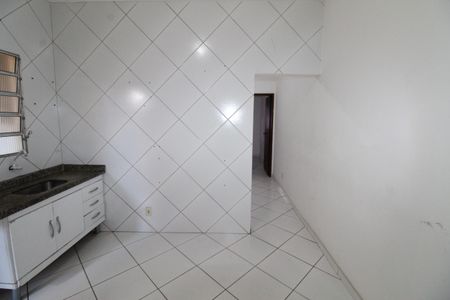 Casa para alugar com 80m², 2 quartos e 2 vagasCozinha