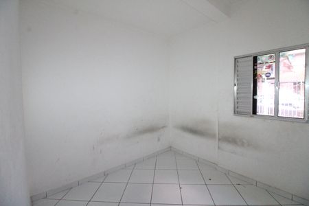 Casa para alugar com 80m², 2 quartos e 2 vagasQuarto 1