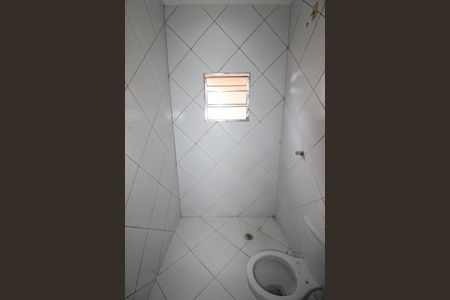 Casa para alugar com 80m², 2 quartos e 2 vagasBanheiro Social