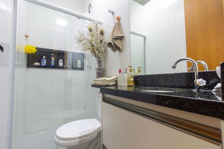 Apartamento à venda com 47m², 2 quartos e 1 vaga Apartamento à venda com 47m², 2 quartos e 1 vagaBanheiro