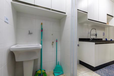Apartamento à venda com 47m², 2 quartos e sem vaga Apartamento à venda com 47m², 2 quartos e sem vagaÁrea de Serviço