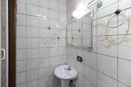 Casa para alugar com 100m², 2 quartos e 1 vagaBanheiro 2