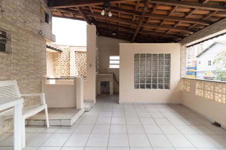 Casa para alugar com 100m², 2 quartos e 1 vagaÁrea comum