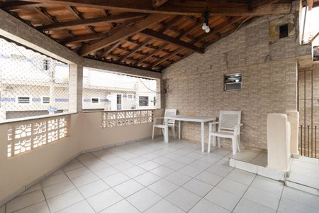 Casa para alugar com 100m², 2 quartos e 1 vagaÁrea comum