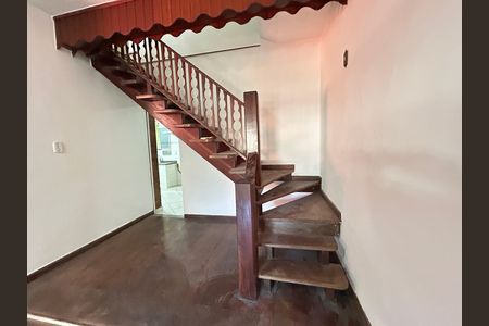 Casa de condomínio para alugar com 239m², 3 quartos e 1 vagaSala