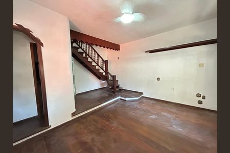 Sala de casa de condomínio para alugar com 3 quartos, 239m² em Vila Valqueire, Rio de Janeiro