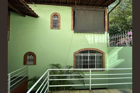 Fachada de casa de condomínio para alugar com 3 quartos, 239m² em Vila Valqueire, Rio de Janeiro
