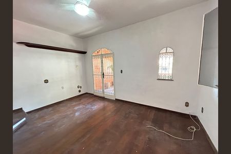 Sala de casa de condomínio para alugar com 3 quartos, 239m² em Vila Valqueire, Rio de Janeiro