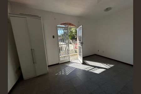 Casa de condomínio para alugar com 239m², 3 quartos e 1 vagaSuíte