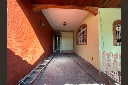 Casa de condomínio para alugar com 239m², 3 quartos e 1 vagaGaragem