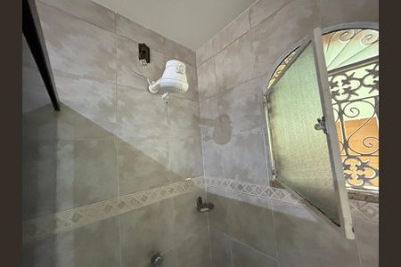 Casa de condomínio para alugar com 239m², 3 quartos e 1 vagaBanheiro da suíte