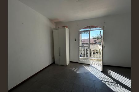 Casa de condomínio para alugar com 239m², 3 quartos e 1 vagaSuíte