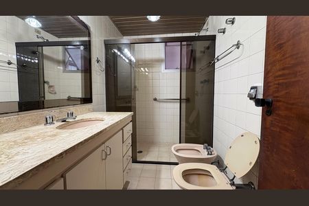 Apartamento para alugar com 110m², 2 quartos e 2 vagasBanheiro 